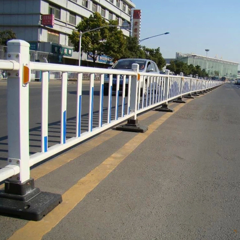 市政护栏交通护栏道路隔离护栏厂家批发城市道路分隔护栏蓝白