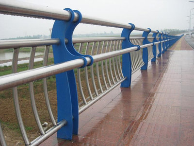 定制销售桥梁护栏不锈钢复合管护栏定制加工来图加工