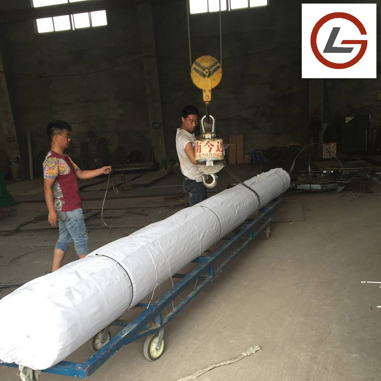 D8B51BFF95F24157BB922E3C226D4D