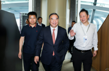 中国上市公司协会会长宋志平一行到访中国水泥网