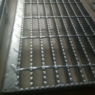 G255/30/50锯齿热镀锌钢格板楼梯踏步板天津厂价直销包头钢格板