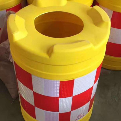 陕西马路防撞桶 塑料三孔水马 银川防水马防撞桶