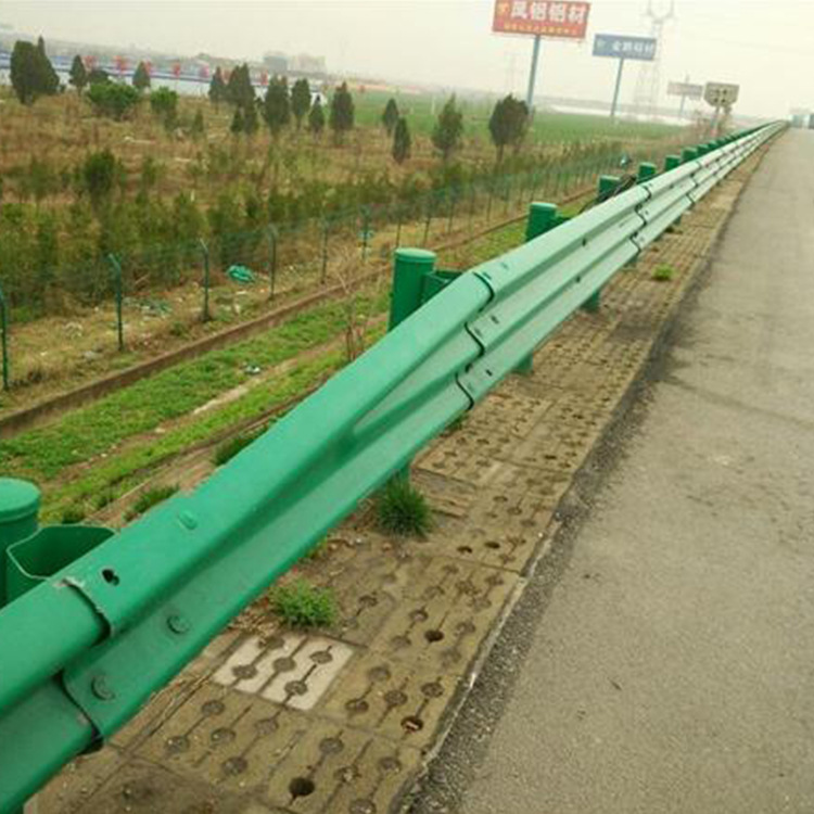 高速路侧栏杆 三波变两波过渡护栏 公路安全生命防护工程