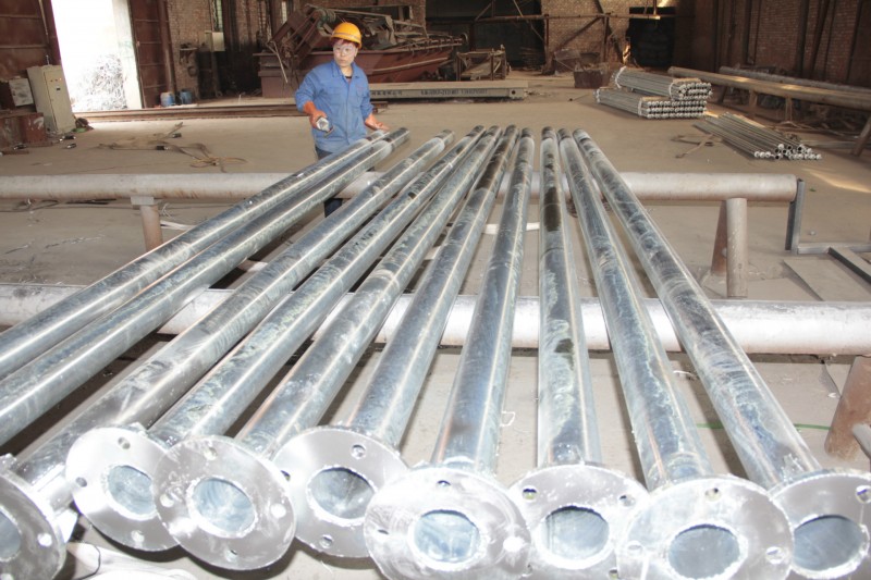 专业生产各级公路用热镀锌标志杆、龙门架、限高架，质优价廉.