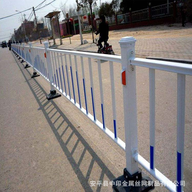 道路护栏 市政交通隔离机非分离护栏 公路中间底座隔离栏 可定制