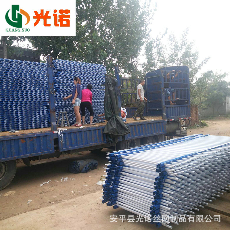 13850469815c5873a3ee602017e898