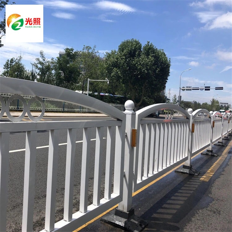 定制弧形道路护栏河道安全围栏道路中间防眩光护栏收费口隔离护栏