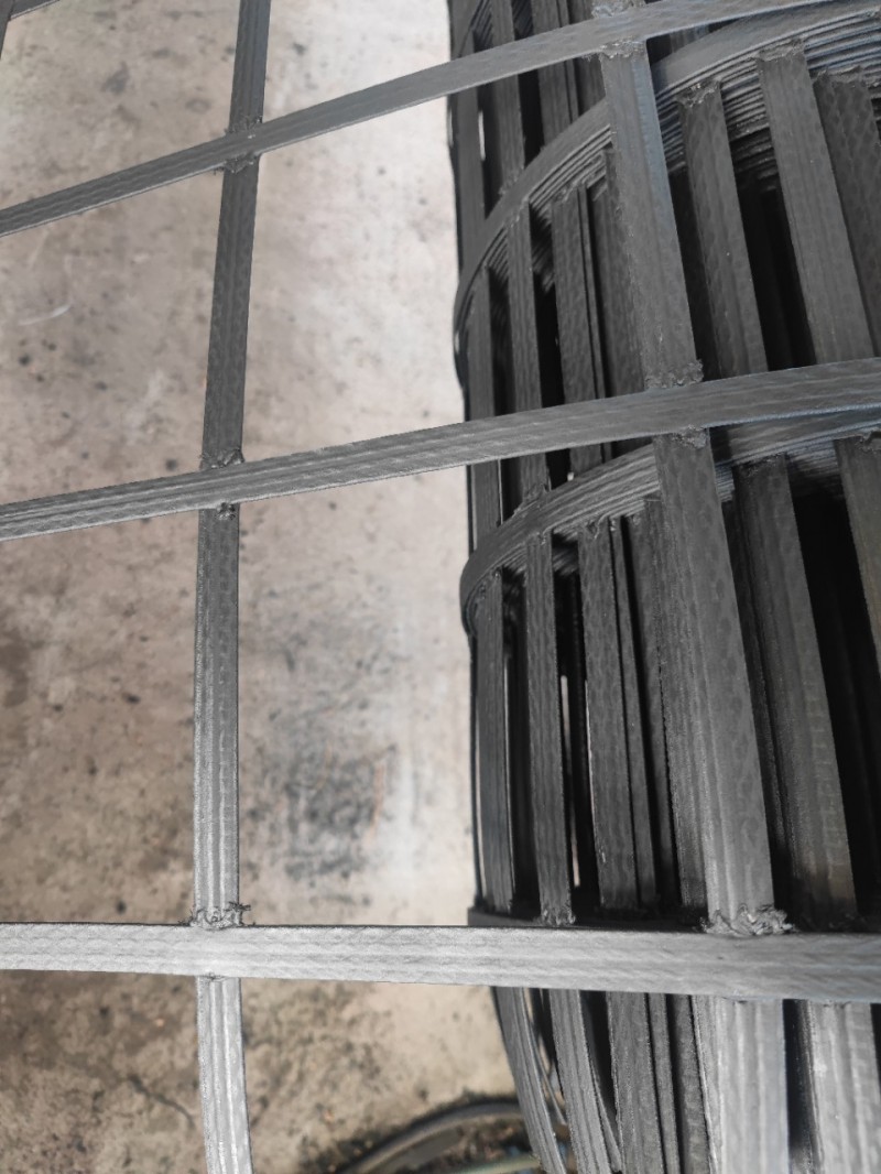 厂家发货免费拿样路面路基80KN钢塑土工格栅土工材料