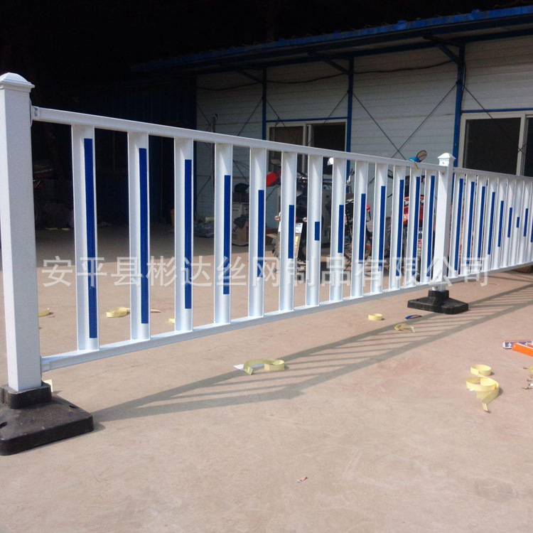 厂家供应防眩板市政护栏 城市护栏交通隔离栏 市政道路护栏