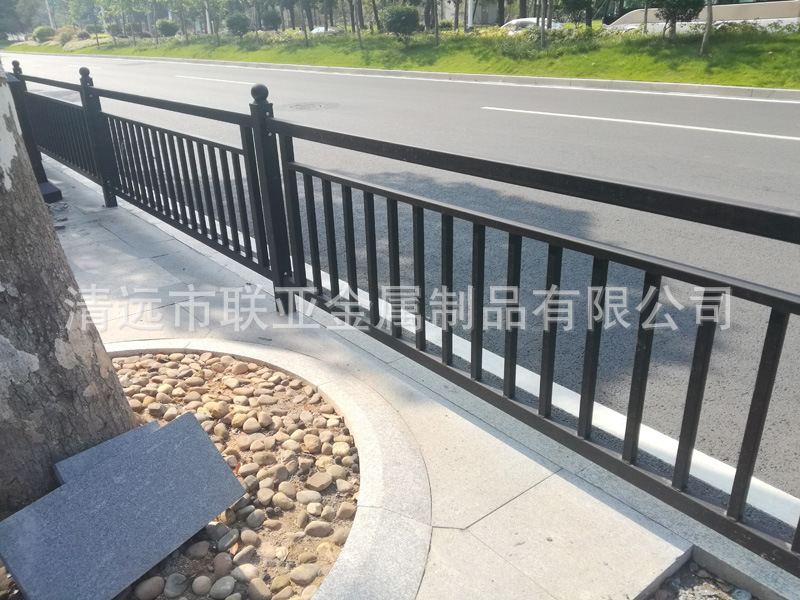 道路铁艺栏杆