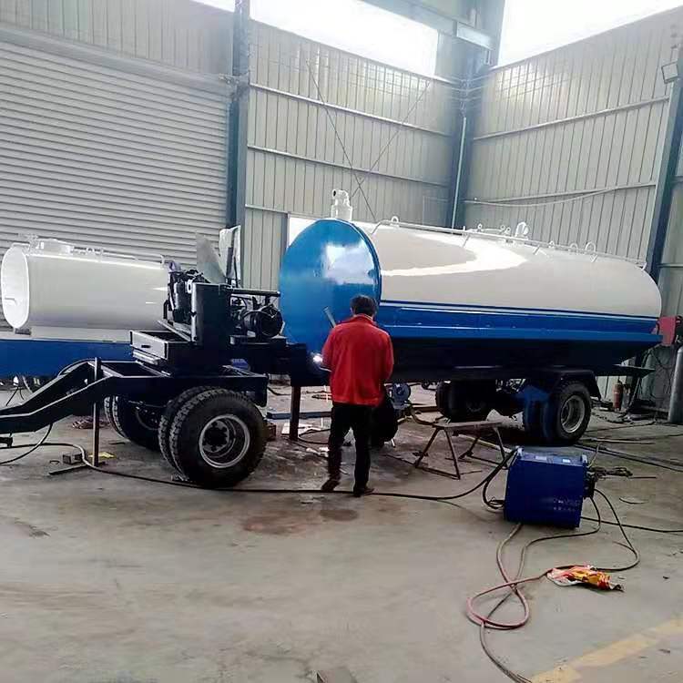 牵引式吸粪洒水车改装厂家5-20吨拖拉机柴油抑尘车大型柴油洒水车