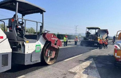荣乌高速烟台段路面修复养护 施工期间实施单幅封闭
